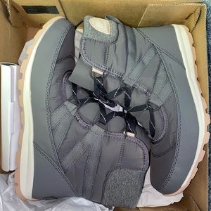 Sorel Whitney Short Lace winter boot